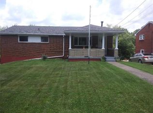 798 Colonial Manor Rd, North Huntingdon, PA 15642