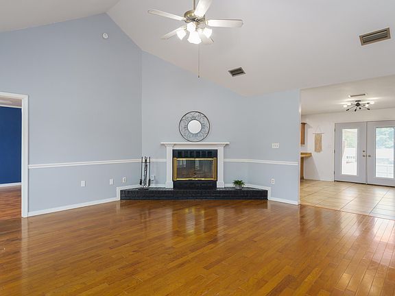 5th image of 3 E Pecan Ln