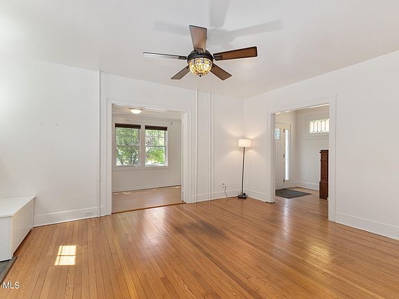 4th image of 39 Hawthorne Avenue