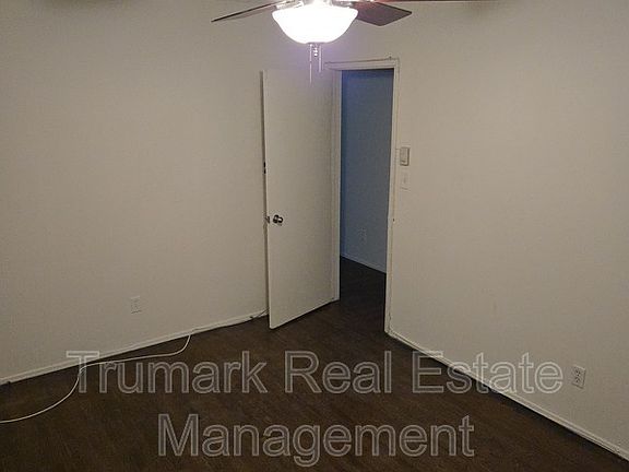 4th image of 4335 Toland Way #9