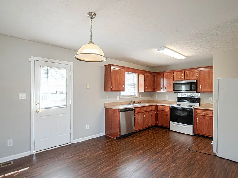 1481 McClardy Rd — Photo 5
