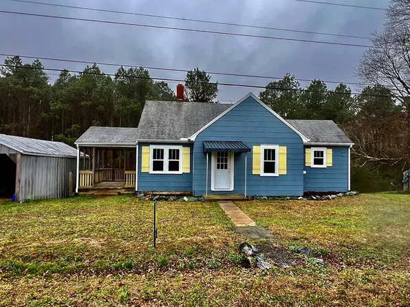 128 N Farnham Church Rd, Farnham, VA 22460