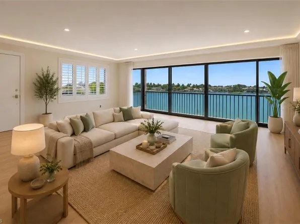 222 Harbour DR #301, NAPLES, FL 34103
