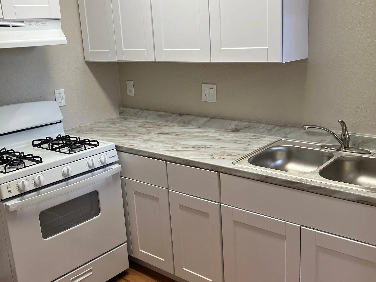 Studio, 600 sqft, $1,850 — Photo 4