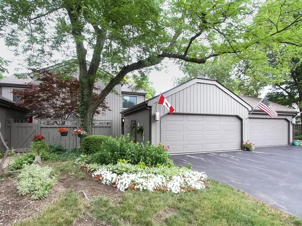 371 N Shoreline Rd #315, Barrington, IL 60010