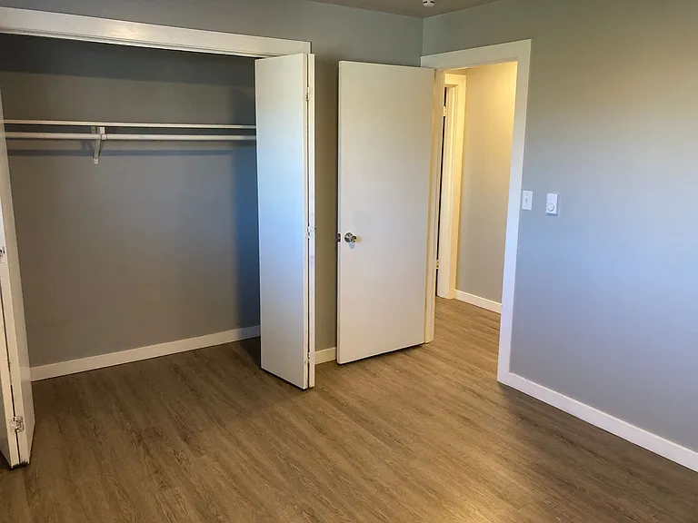Eagle Court Apartments — Photo 42