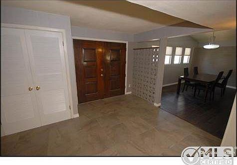 3rd image of 5804 Beaumont Pl