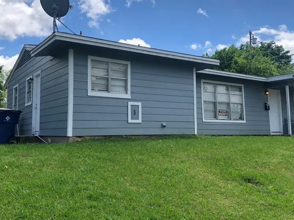 57 Mundt St #A, Denison, TX 75020