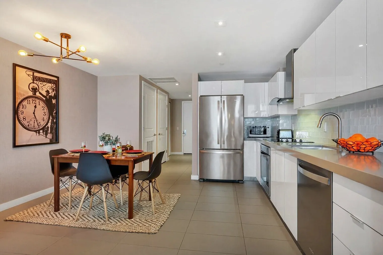 1 bed, 1.0 bath, 871 sqft, $3,187 — Photo 4