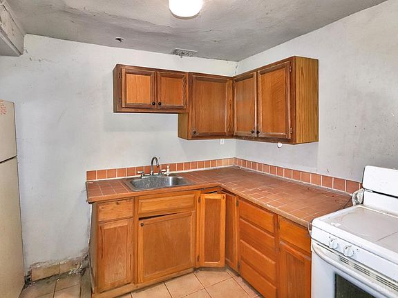 4th image of 2128 Ravine St