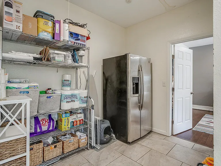 3217 Lubbock Ave — Photo 25