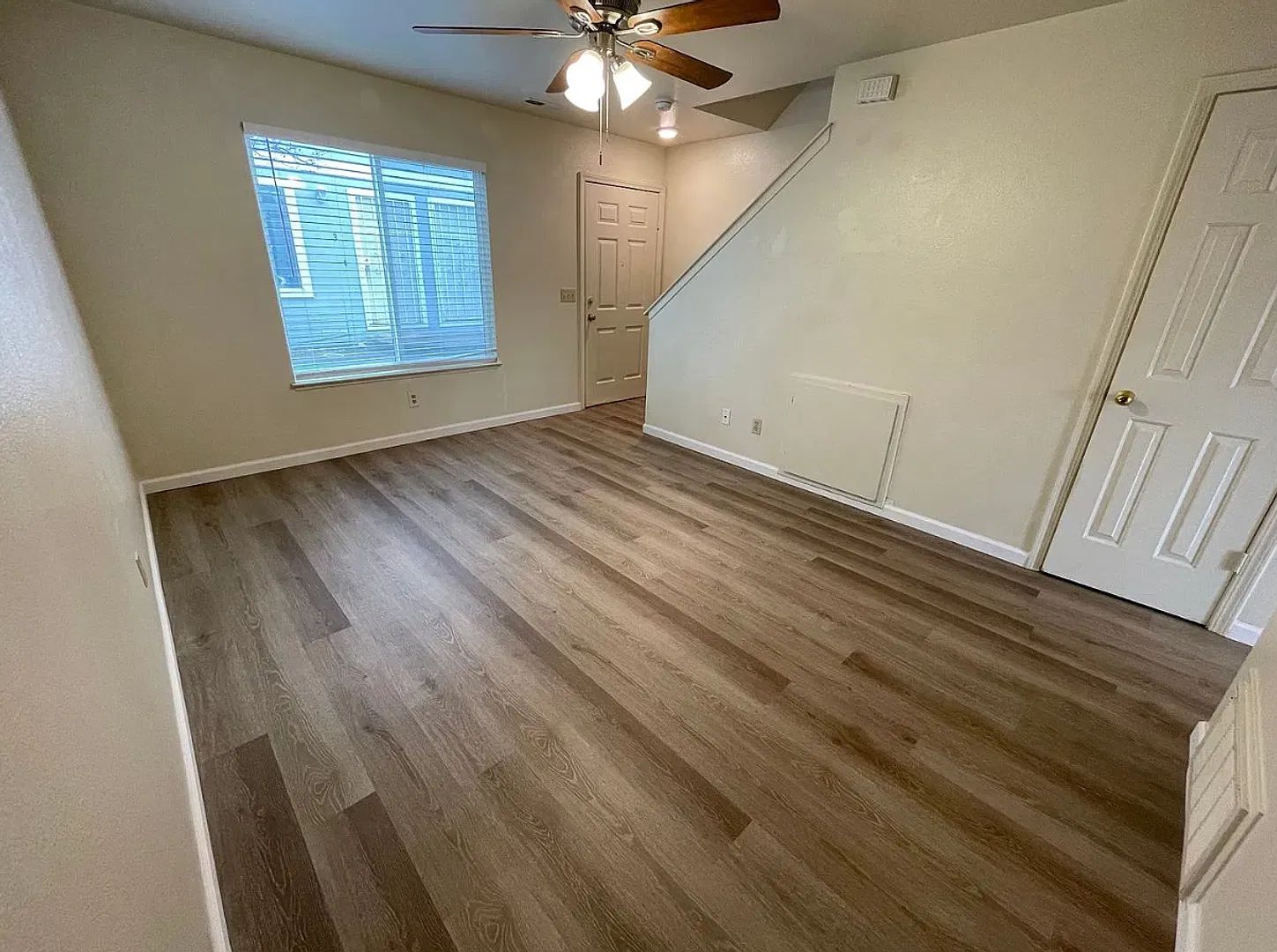 3913 Pheasant Dr — Photo 1