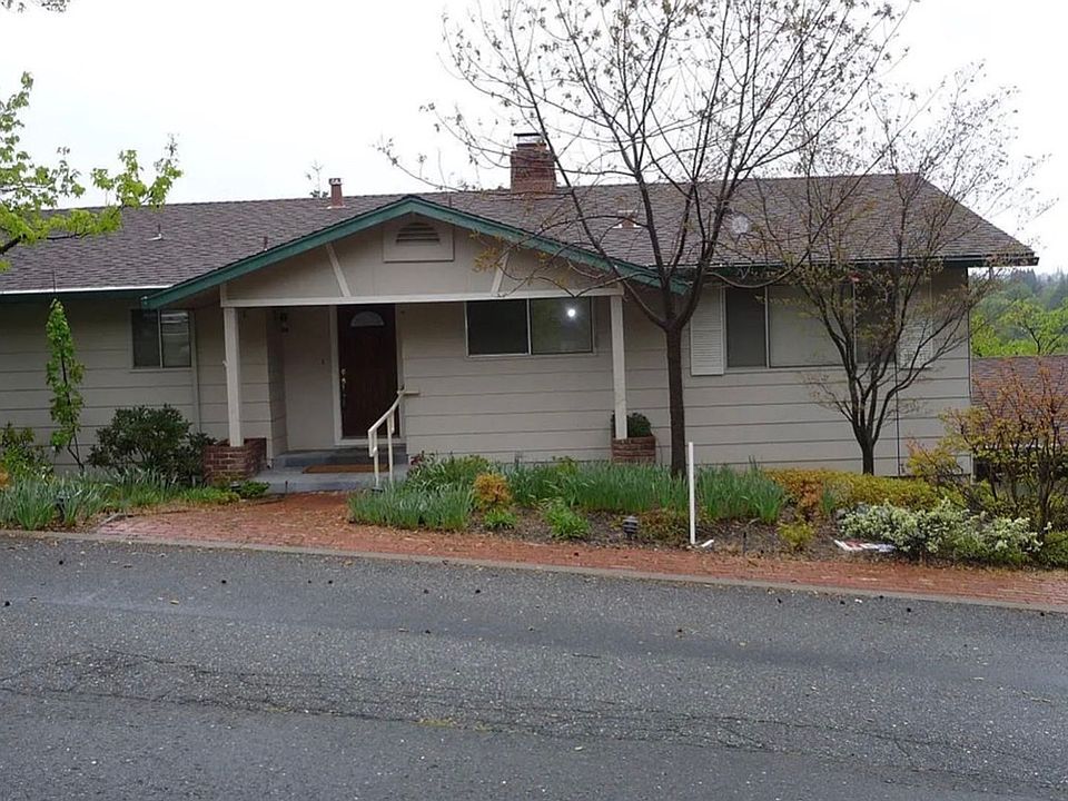 1st image of 838 Holly Hills Dr