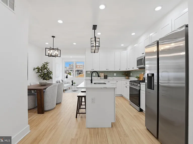 129 Hamilton St NW — Photo 11