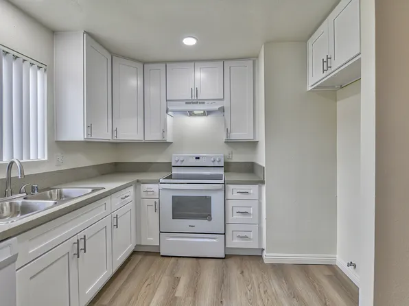 Parkridge Meadows, 219 E Parkridge Ave #9193348, Corona, CA 92879