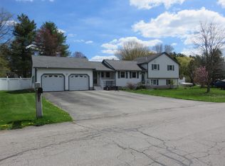 12 Clay St, Merrimack, NH 03054