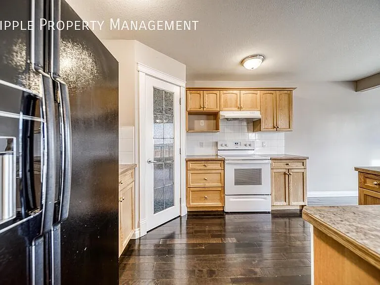 413 Bayside Pl SW — Photo 3