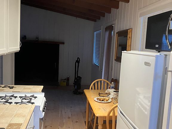 4th image of 582 Beechnut Dr