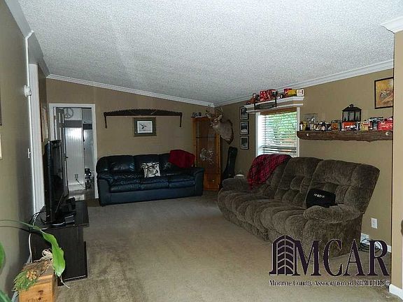 5th image of 4744 Superior St