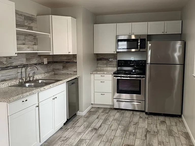 2715 W 42nd Ave — Photo 5