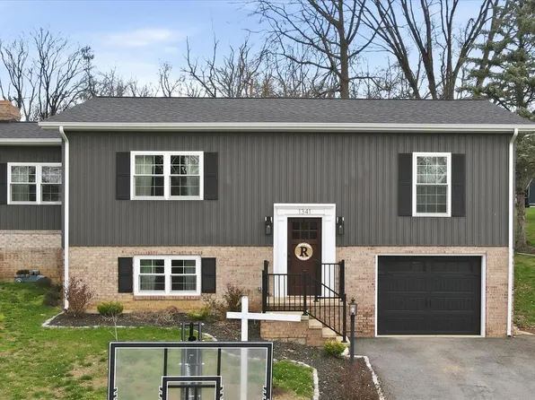 1341 Outer Dr, Hagerstown, MD 21742