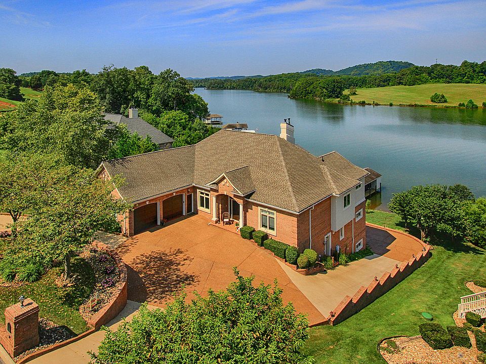 1st image of 235 Pineberry Dr