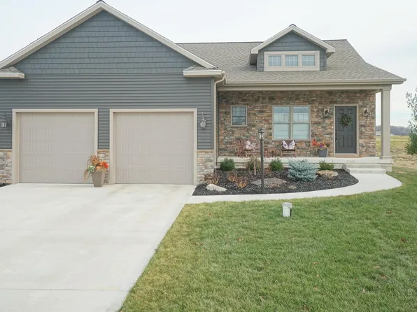 2856 Turnberry Rd, Winona Lake, IN 46590