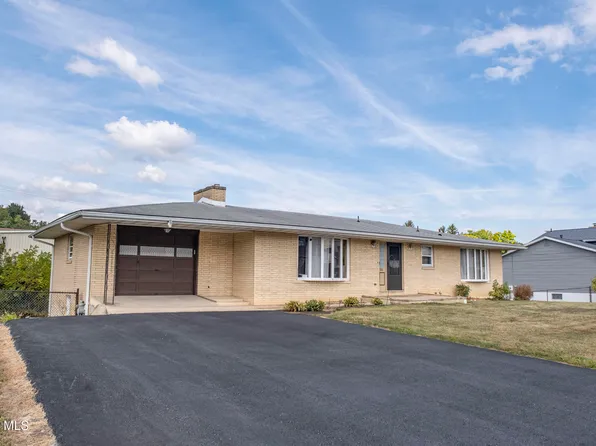 1212 Adams Ave, Altoona, PA 16602