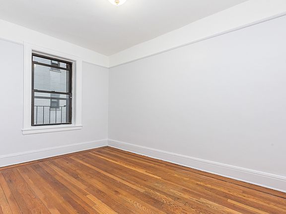 4th image of 31-19 33rd St #12