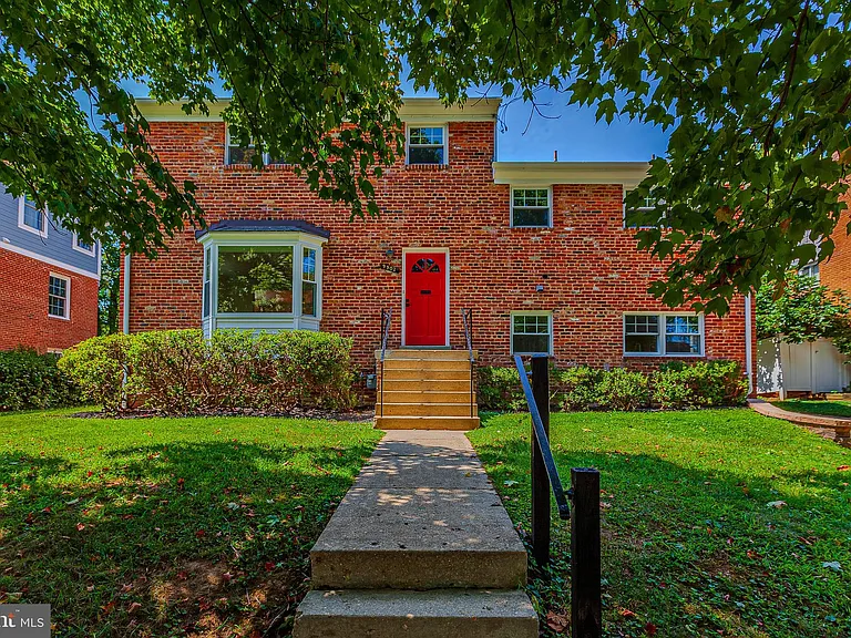 9902 Belhaven Rd — Photo 3
