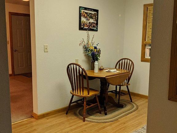 5th image of 214 S 6th St #1