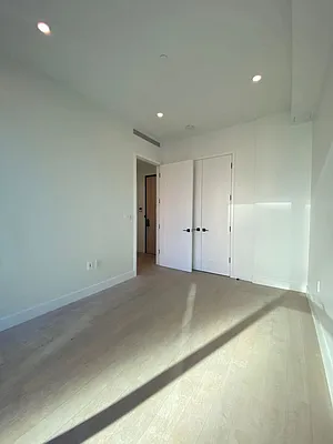 Rented by Lin Pan Realty Group LLC | media 5