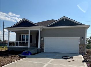 19585 W 202nd Ter, Spring Hill, KS 66083