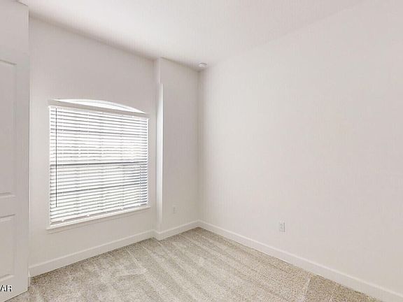 5th image of 253 Mosaic Blvd