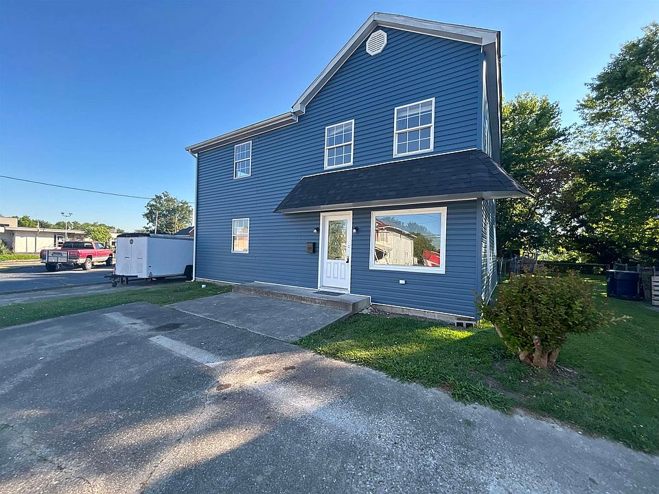2812 Moore St, Ashland, KY 41101 Zillow
