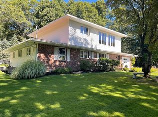 27 Margaret Rd, Monroe, NY 10950