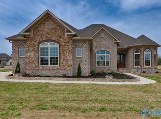 228 Idle Creek Dr, Huntsville, AL 35811