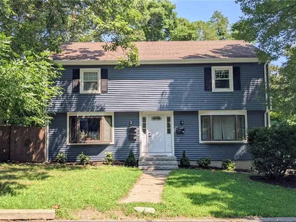 99 101 Cove St E, Riverside, RI 02915