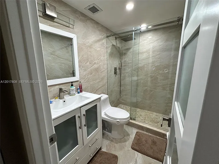 1950 S Ocean Dr #4-B — Photo 12