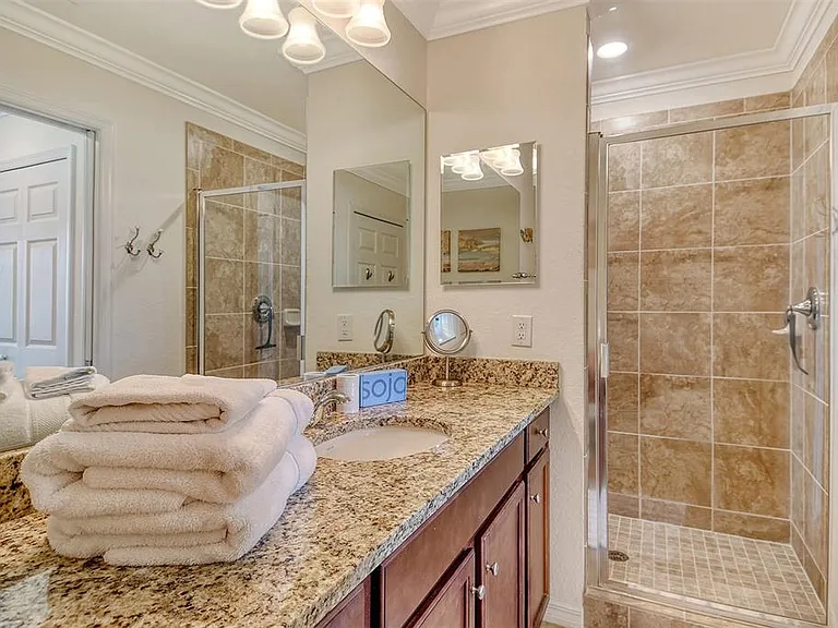 17006 Vardon Ter #305 — Photo 25
