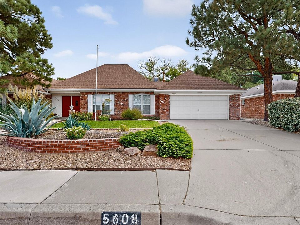 1st image of 5608 Fair Oak Trl NE