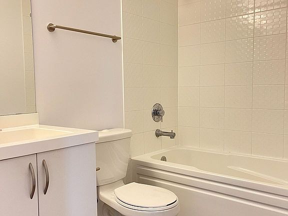 4th image of 9560 Markham Rd #905