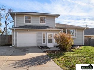 2303 Victoria Ave, Bellevue, NE 68005