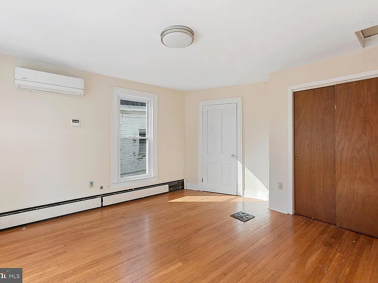 106 N Main St — Photo 26