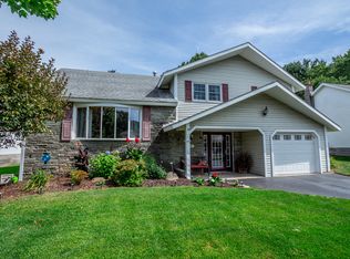 1029 Saint Lucille Dr, Schenectady, NY 12306
