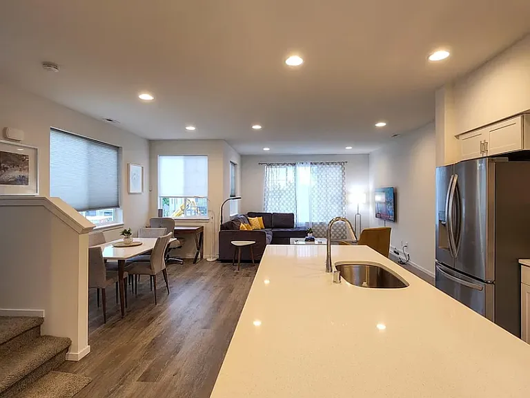 10109 Kings Landing Ave NW — Photo 5
