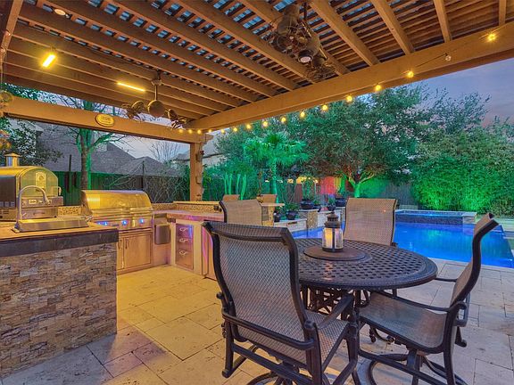 3rd image of 26 Spring Basket Trl