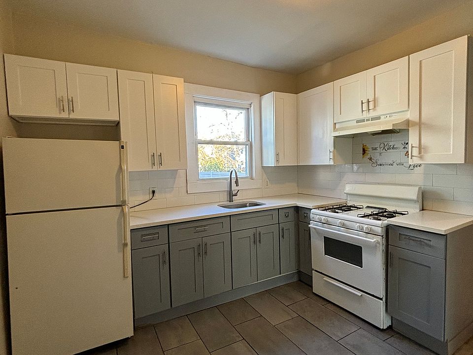 1st image of 93 N 15th St Floor 2