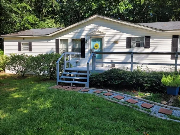 847 Knottywood Dr, Lavonia, GA 30553