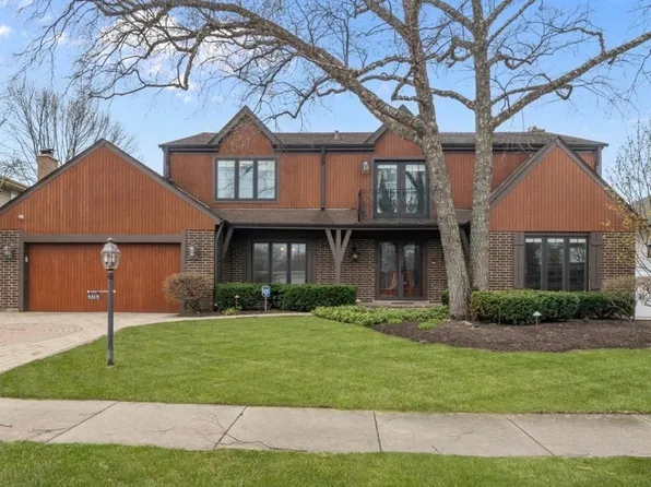 4319 Phyllis Dr, Northbrook, IL 60062